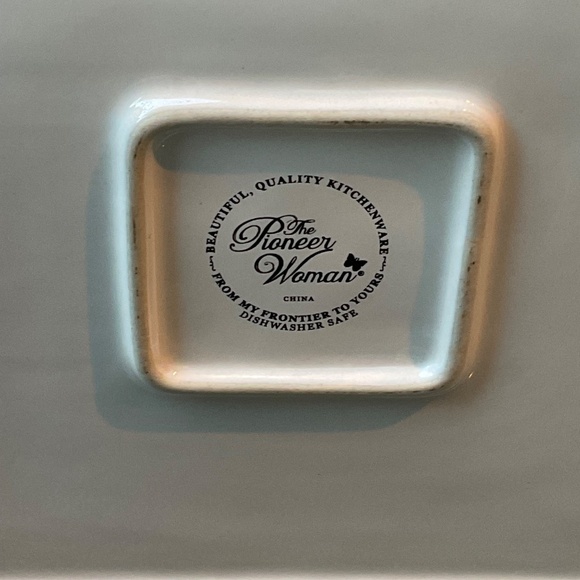 Pioneer Woman Ceramic Napkin Holder - Picture 4 of 4